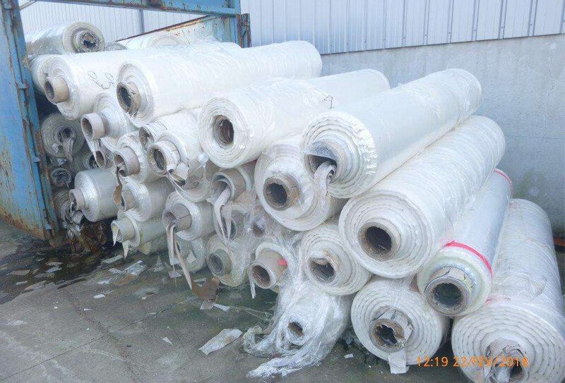 Rolls plastic scrap